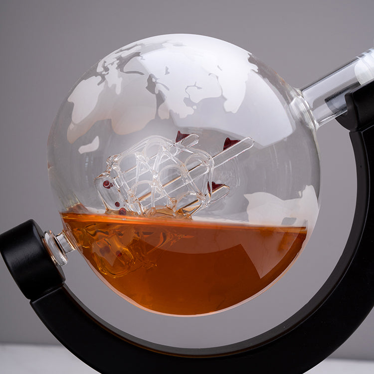 Factory Sale Custom 850ML Globe Shape Glass Whiskey Decanter Set ā Premium Liquor Dispenser with Etched World Map & Glasses for Bar or Gift